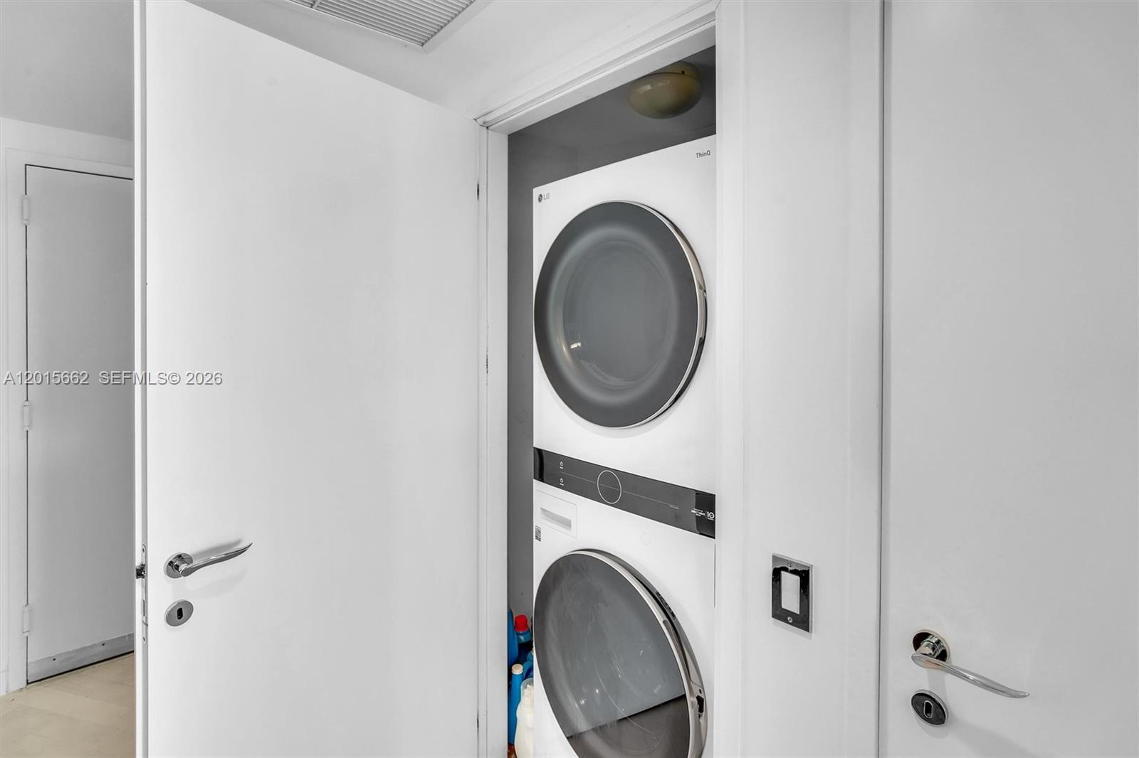 ICON CONDO - Residential Lease