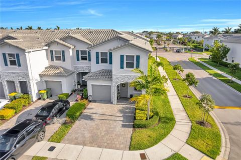Photo of 2623 SE 11th St, Homestead, FL 33035 (MLS # A12003867)