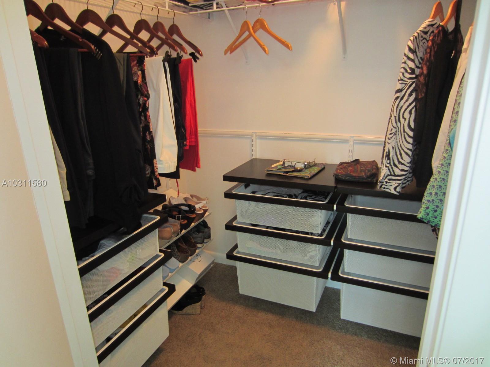 VIZCAYNE NORTH CONDO - Residential Lease