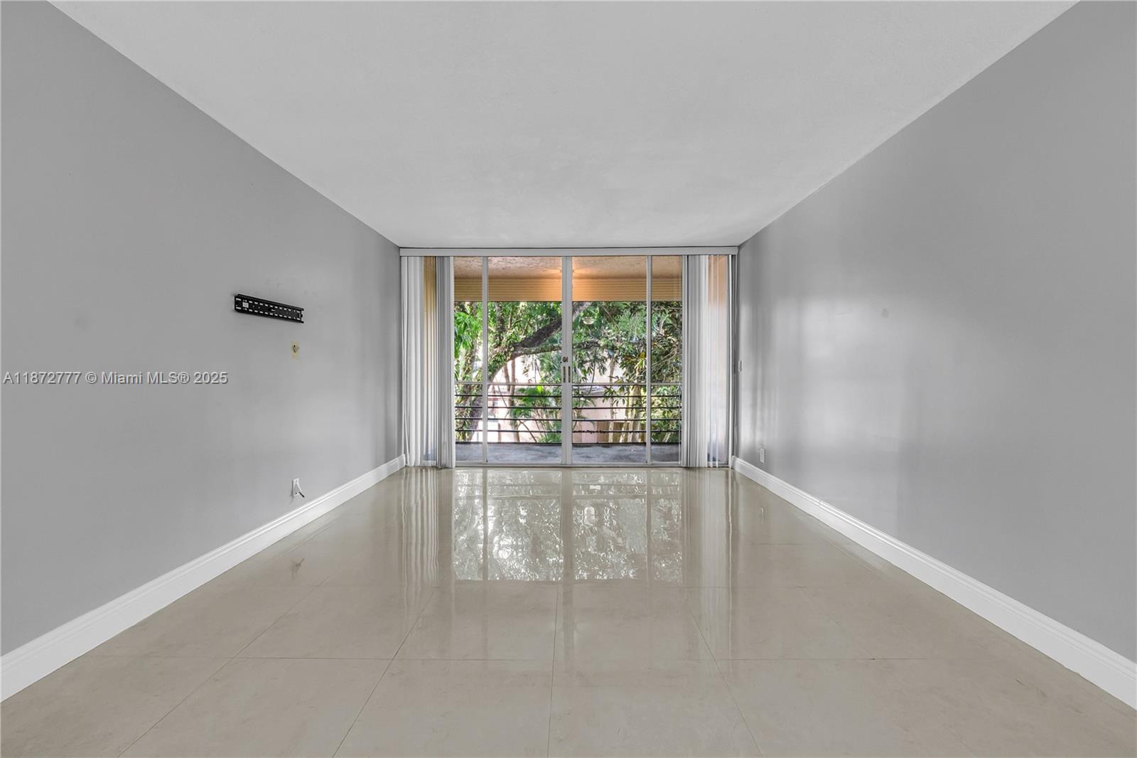 LIVE OAK CONDO TWELVE - Residential Lease