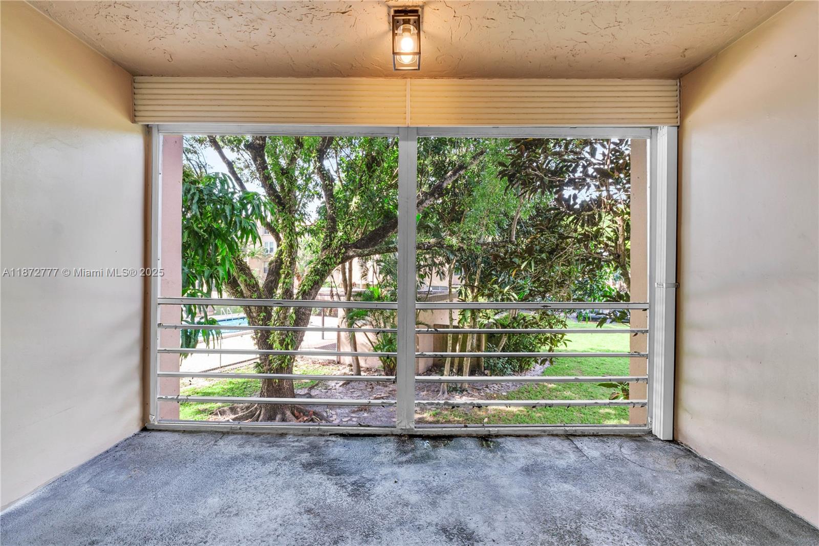 LIVE OAK CONDO TWELVE - Residential Lease