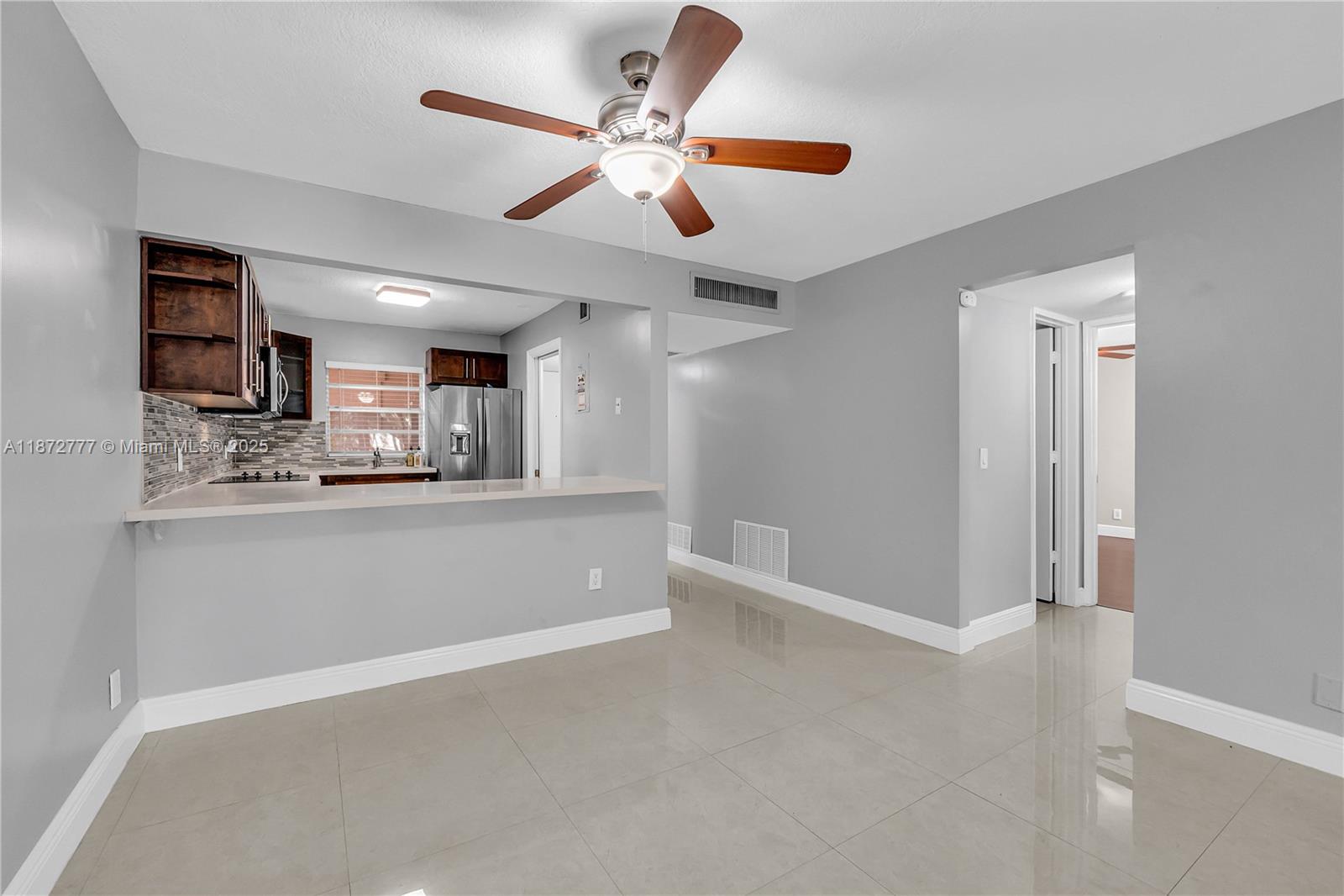 LIVE OAK CONDO TWELVE - Residential Lease