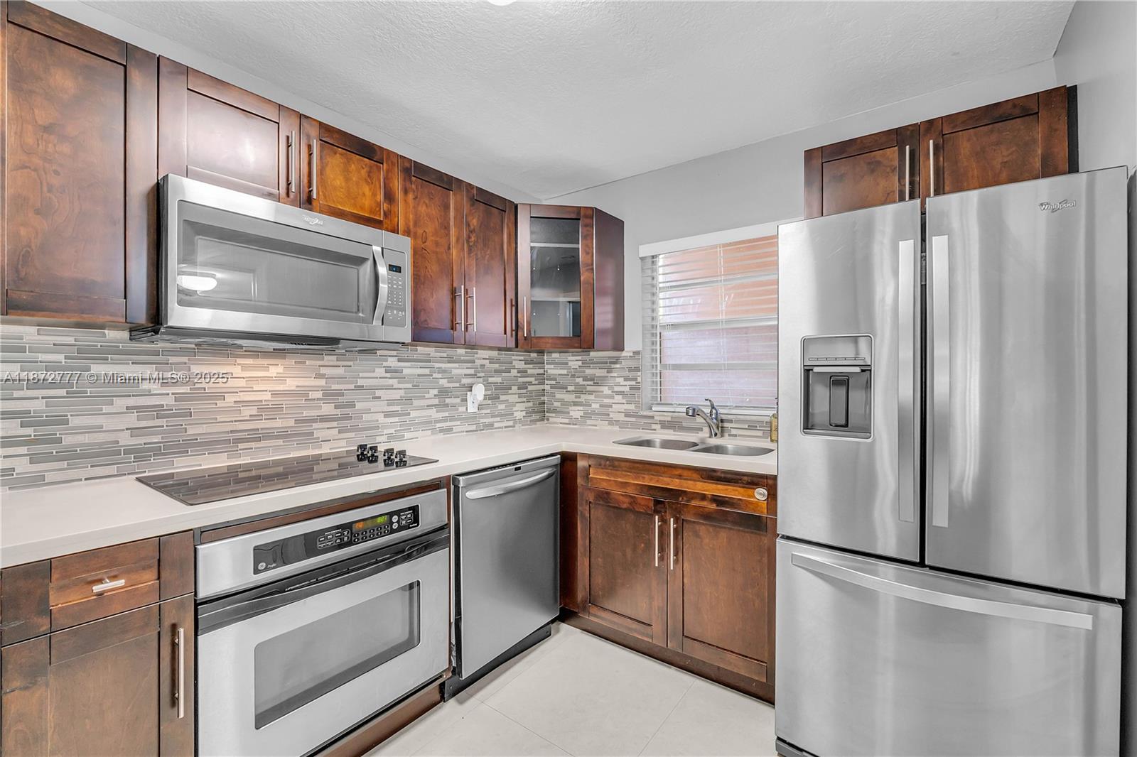 LIVE OAK CONDO TWELVE - Residential Lease