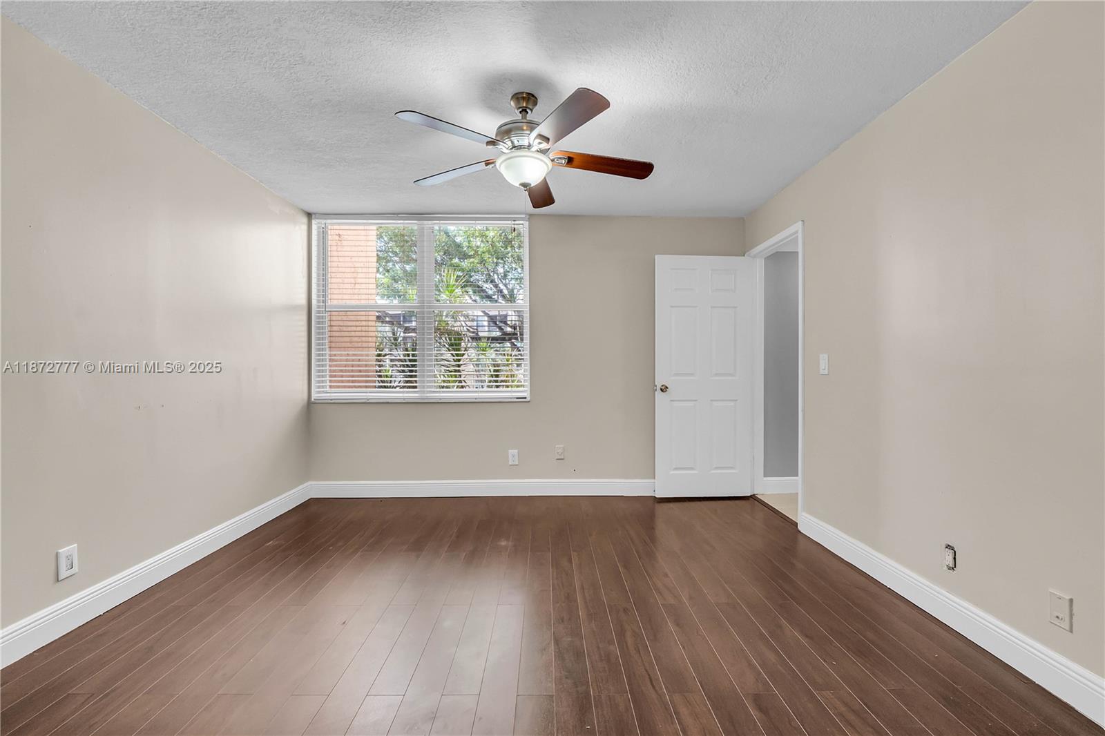 LIVE OAK CONDO TWELVE - Residential Lease