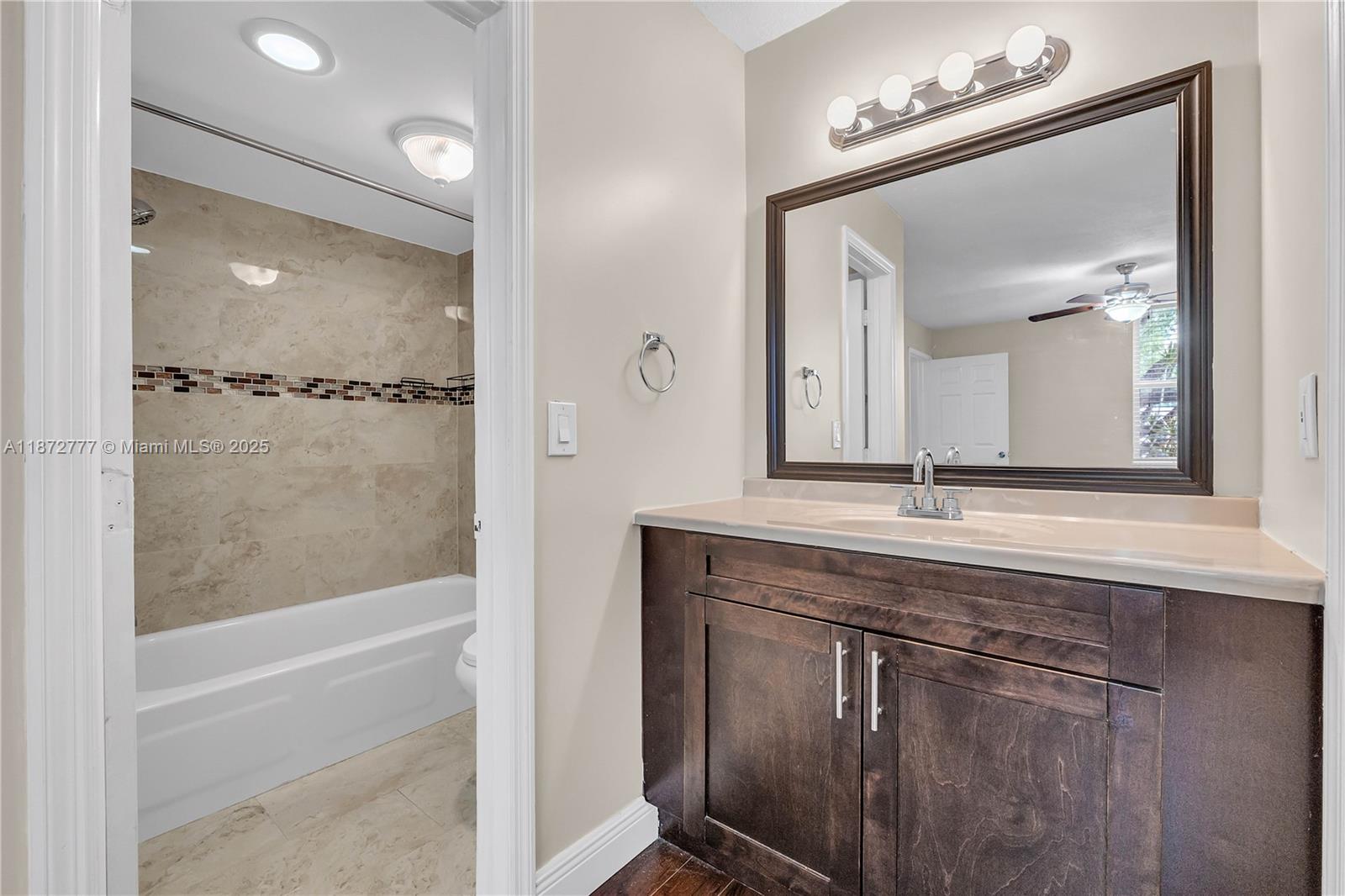 LIVE OAK CONDO TWELVE - Residential Lease