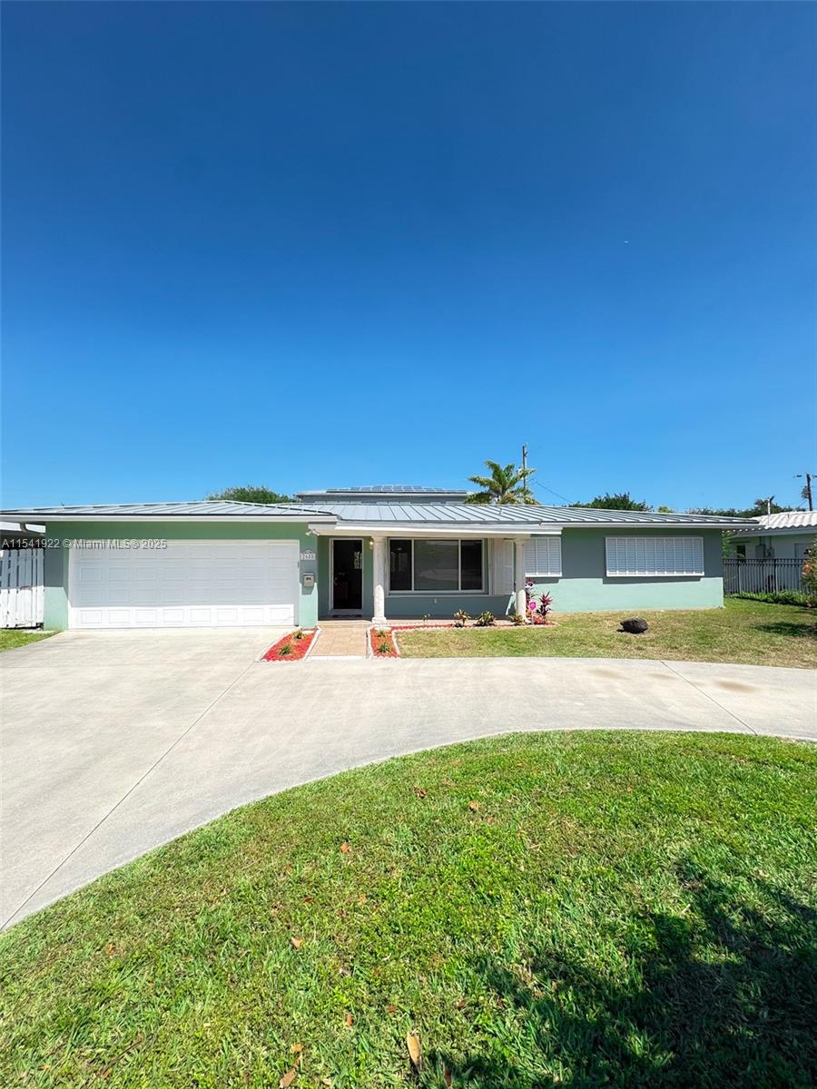 CYPRESS POINT - Residential