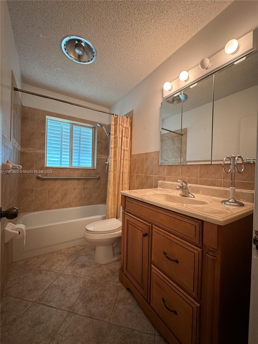 CYPRESS POINT - Residential