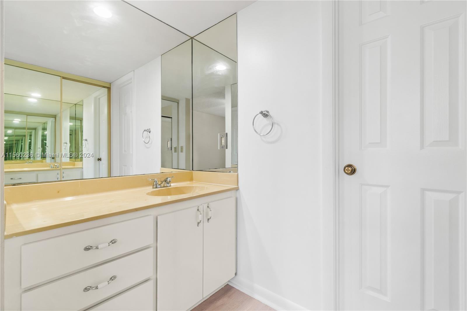 WHITEHALL CONDO OF THE LA - Residential Lease