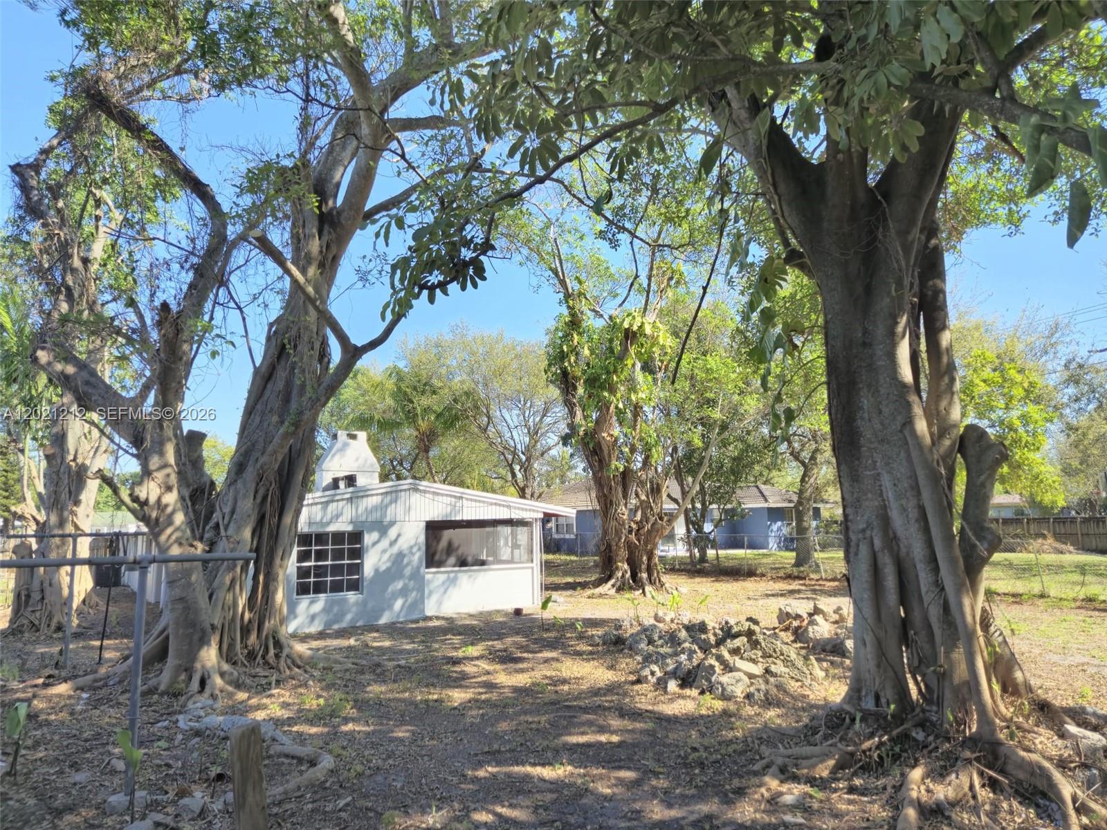 MIAMI GARDENS ESTATES SEC - Residential