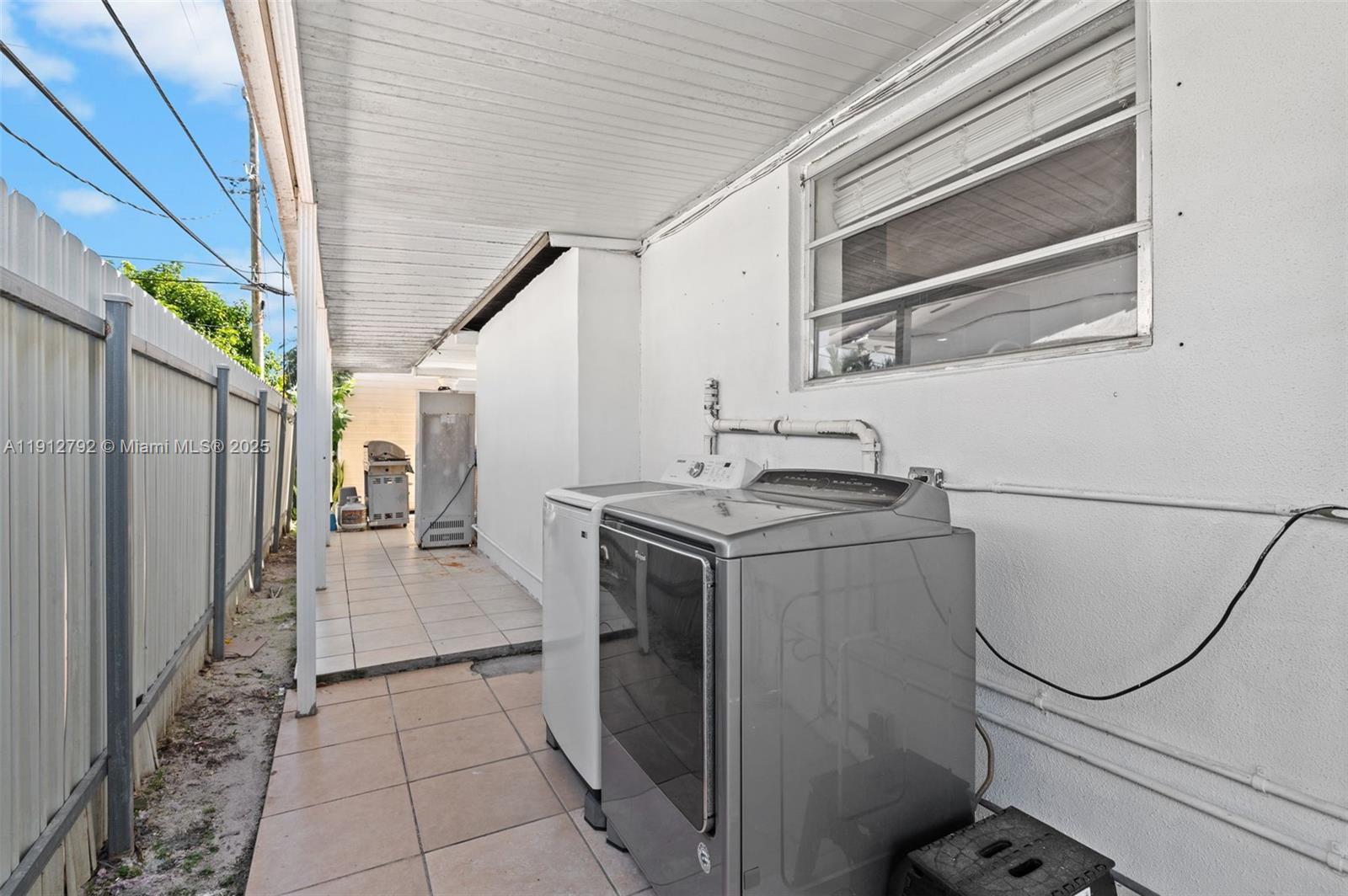 PALM SPRINGS 5TH ADDN SEC - Residential