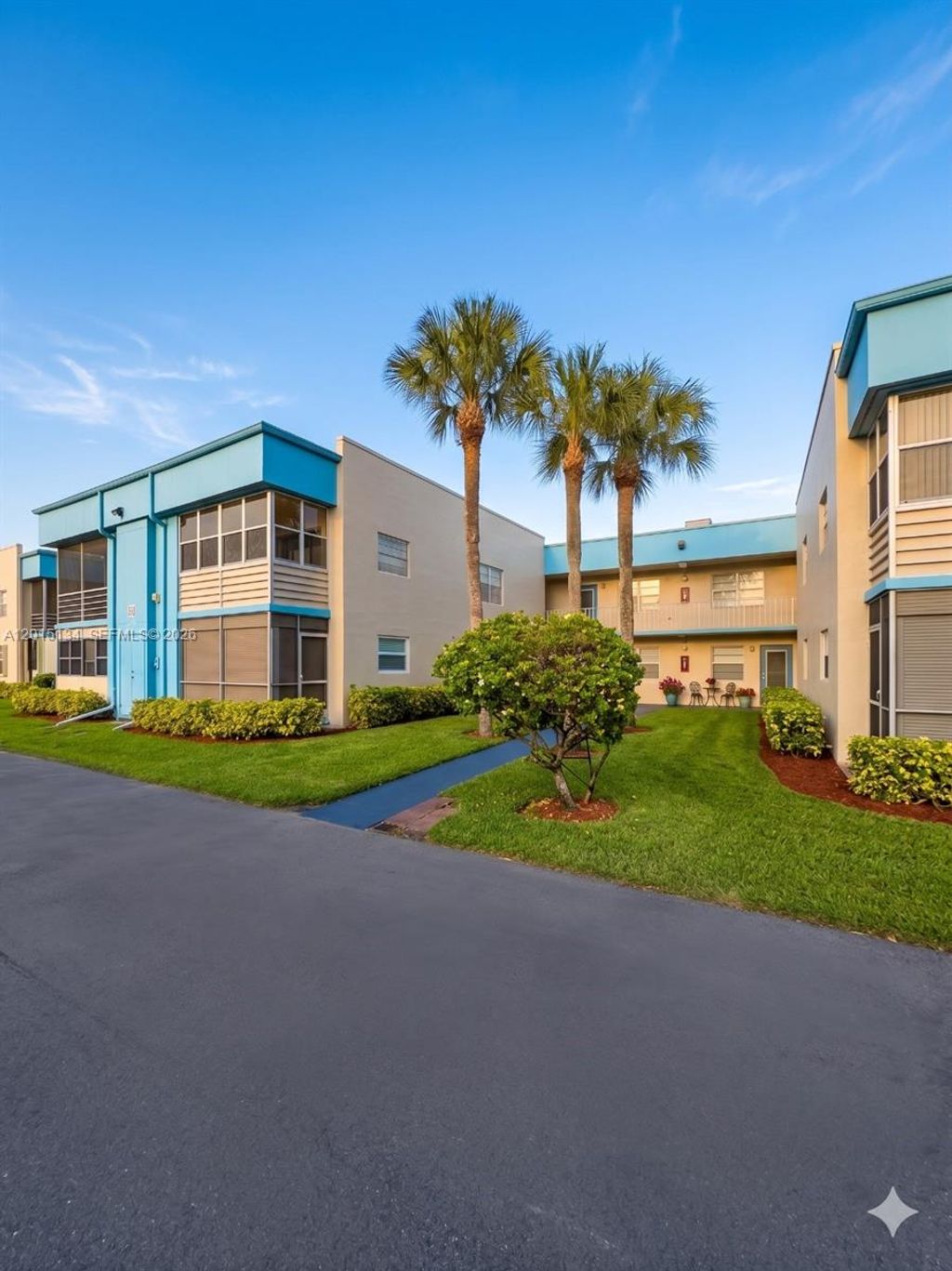 Photo of 416 Burgundy I #I, Delray Beach, FL 33484 (MLS # A12015134)