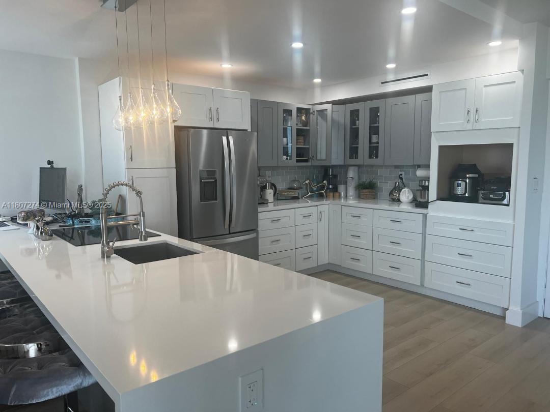 Address Not Disclosed, Aventura, Miami-Dade County, Florida - 1 Bedrooms  
2 Bathrooms - 