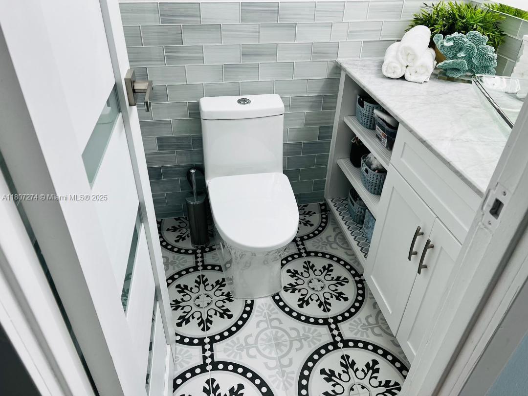 CORONADO CONDO- TOWER II - Residential