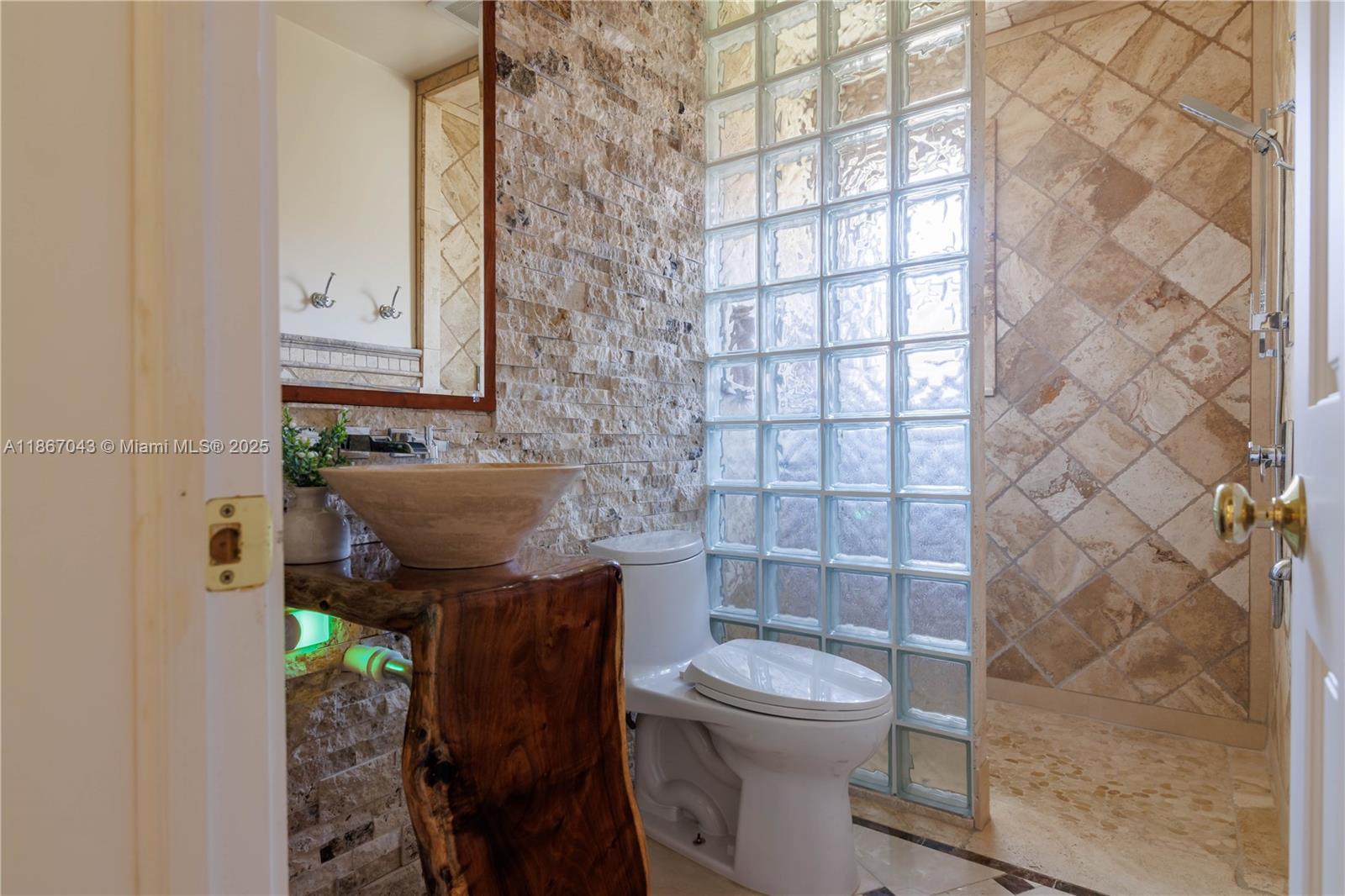 BRENTWOOD - Residential Lease