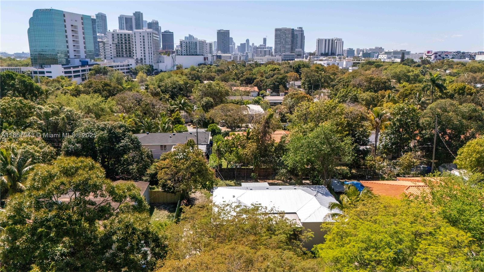 250 NE 48th St