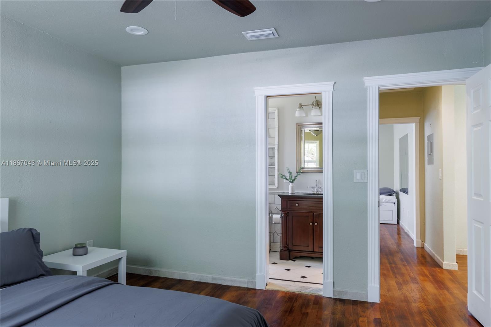 BRENTWOOD - Residential Lease