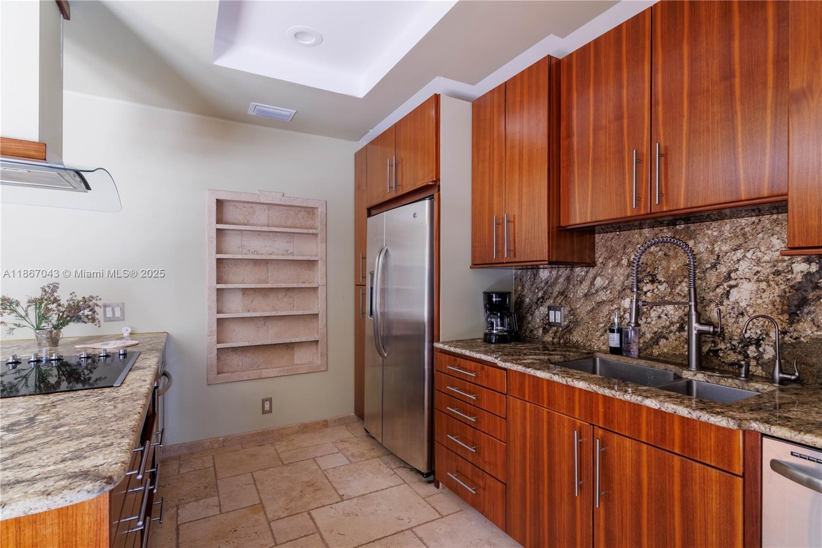 BRENTWOOD - Residential Lease