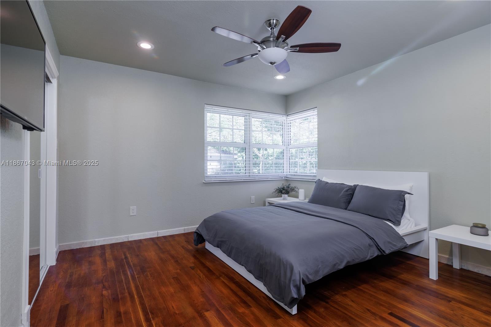 BRENTWOOD - Residential Lease