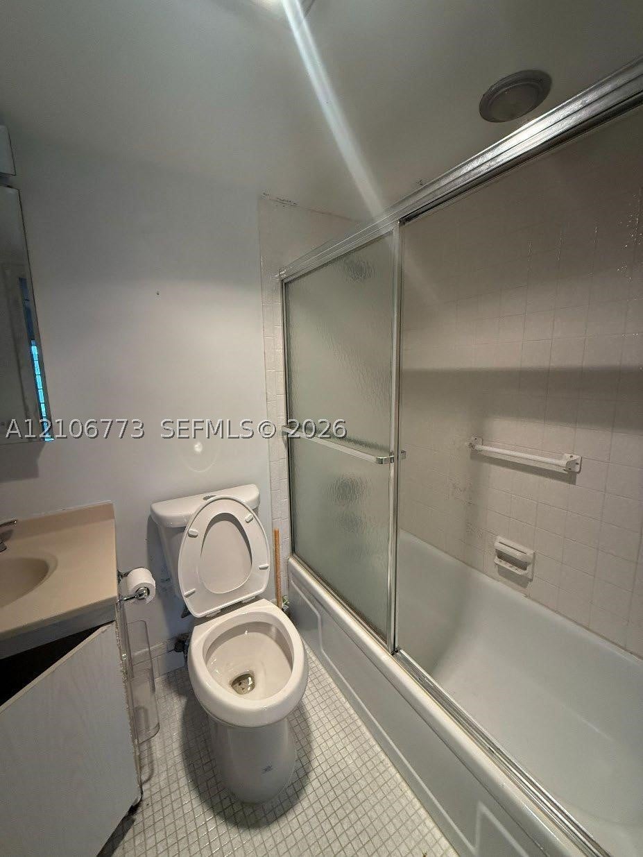 2305 Lucaya Ln G1