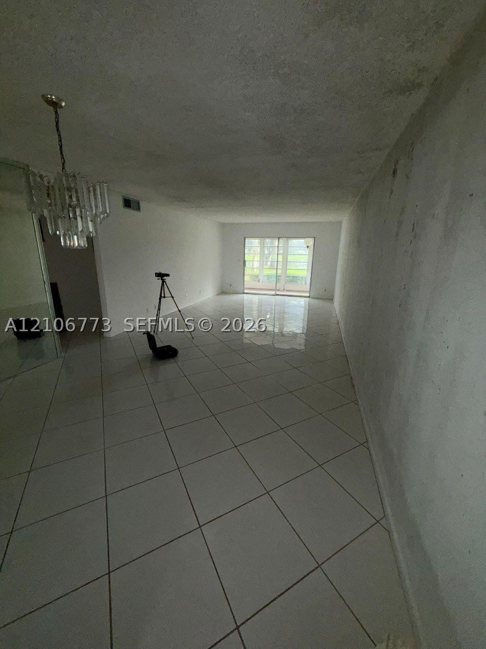 2305 Lucaya Ln G1