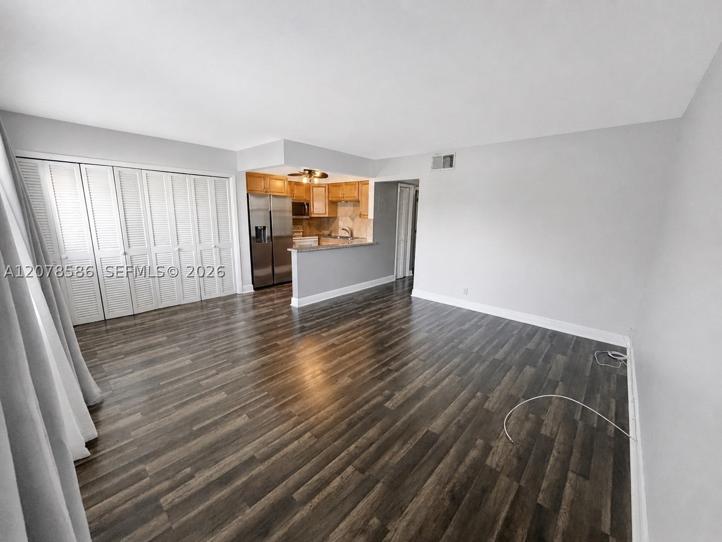4050 NE 12th Ter