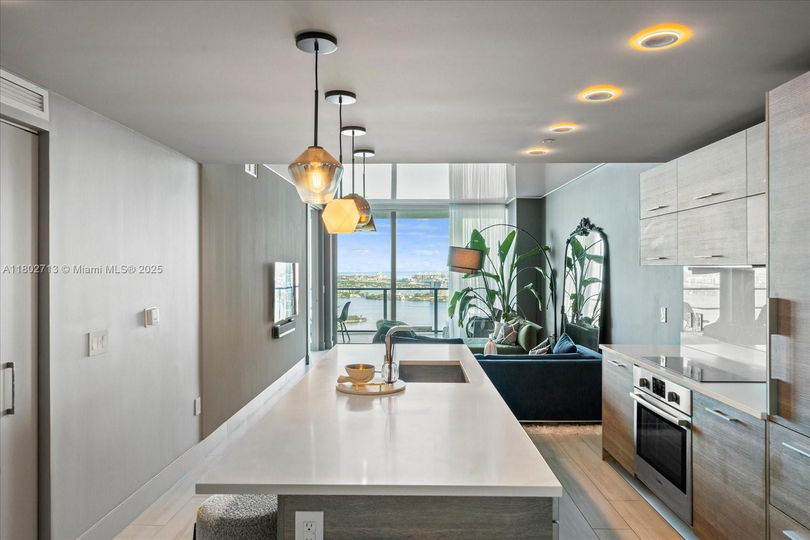 PARAISO BAY CONDO - Residential