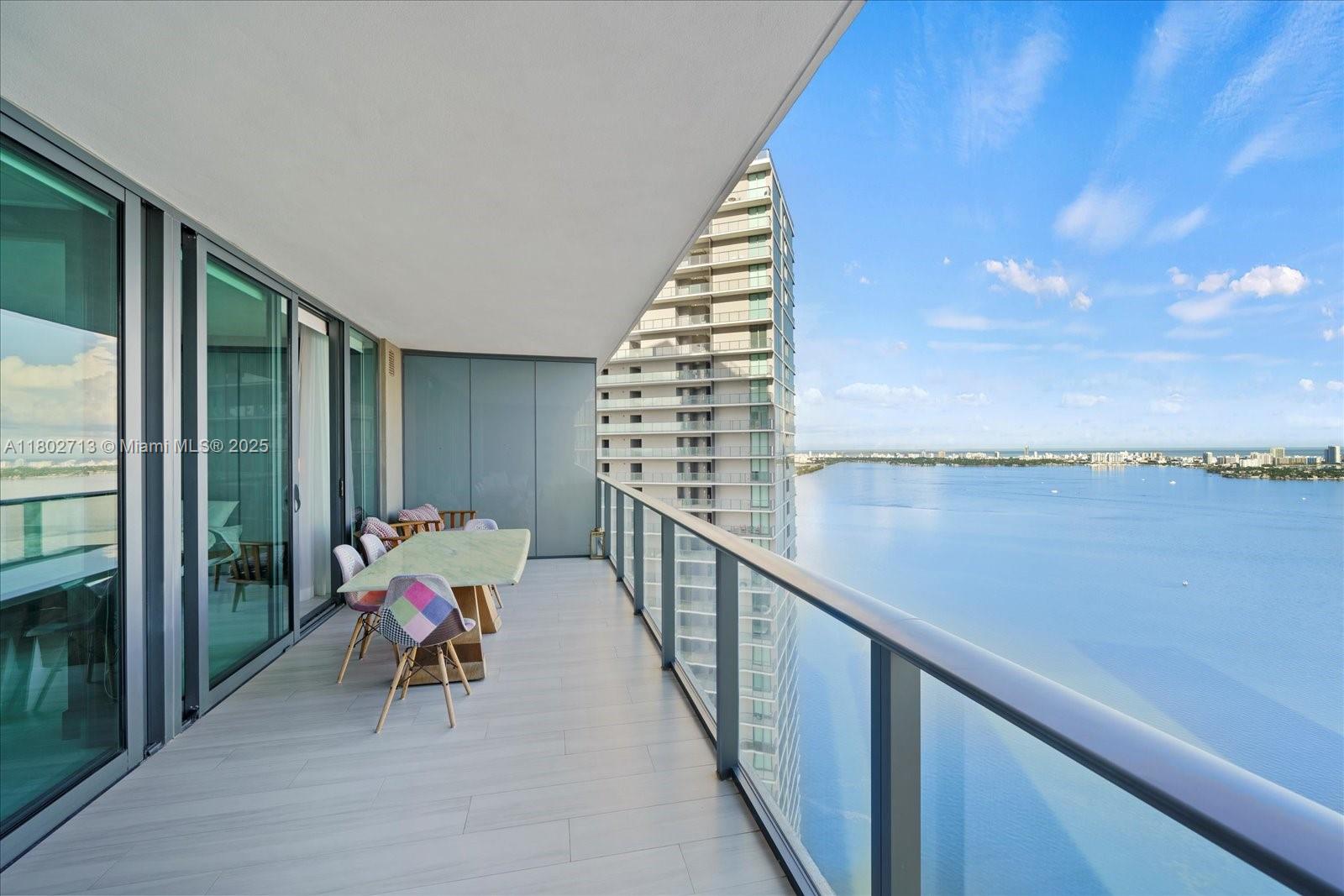 PARAISO BAY CONDO - Residential