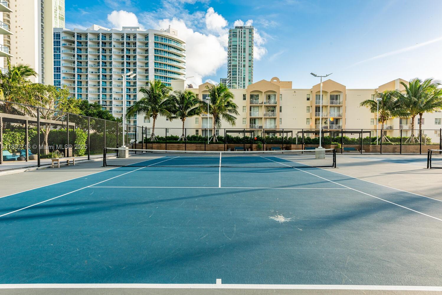 PARAISO BAY CONDO - Residential