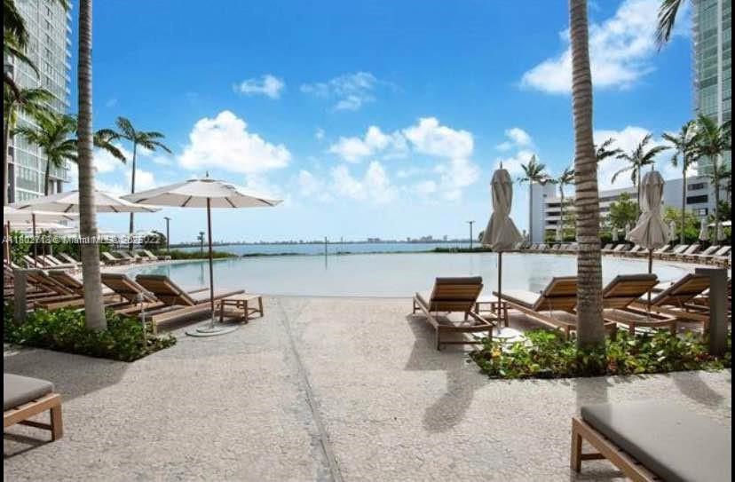 PARAISO BAY CONDO - Residential