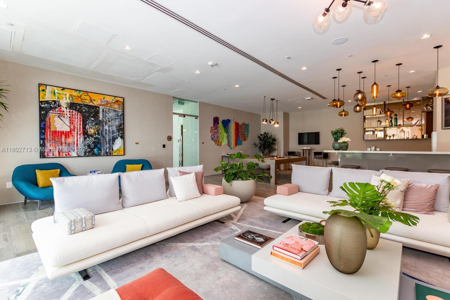 PARAISO BAY CONDO - Residential