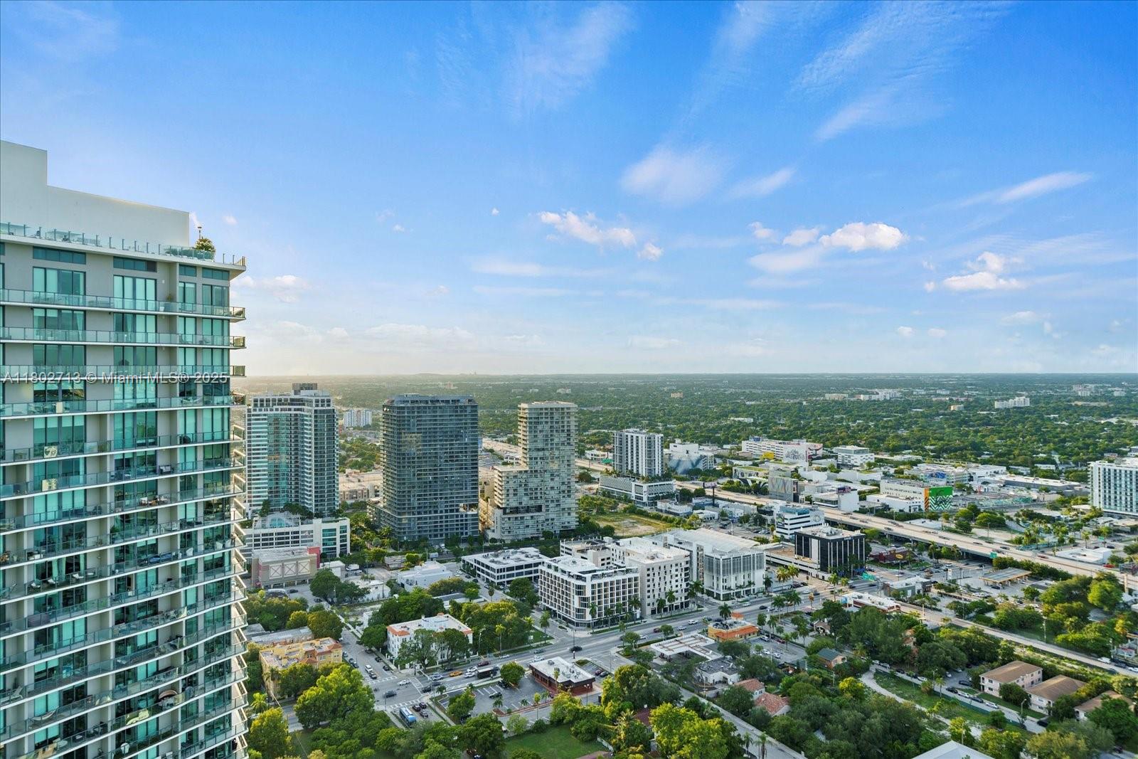 PARAISO BAY CONDO - Residential