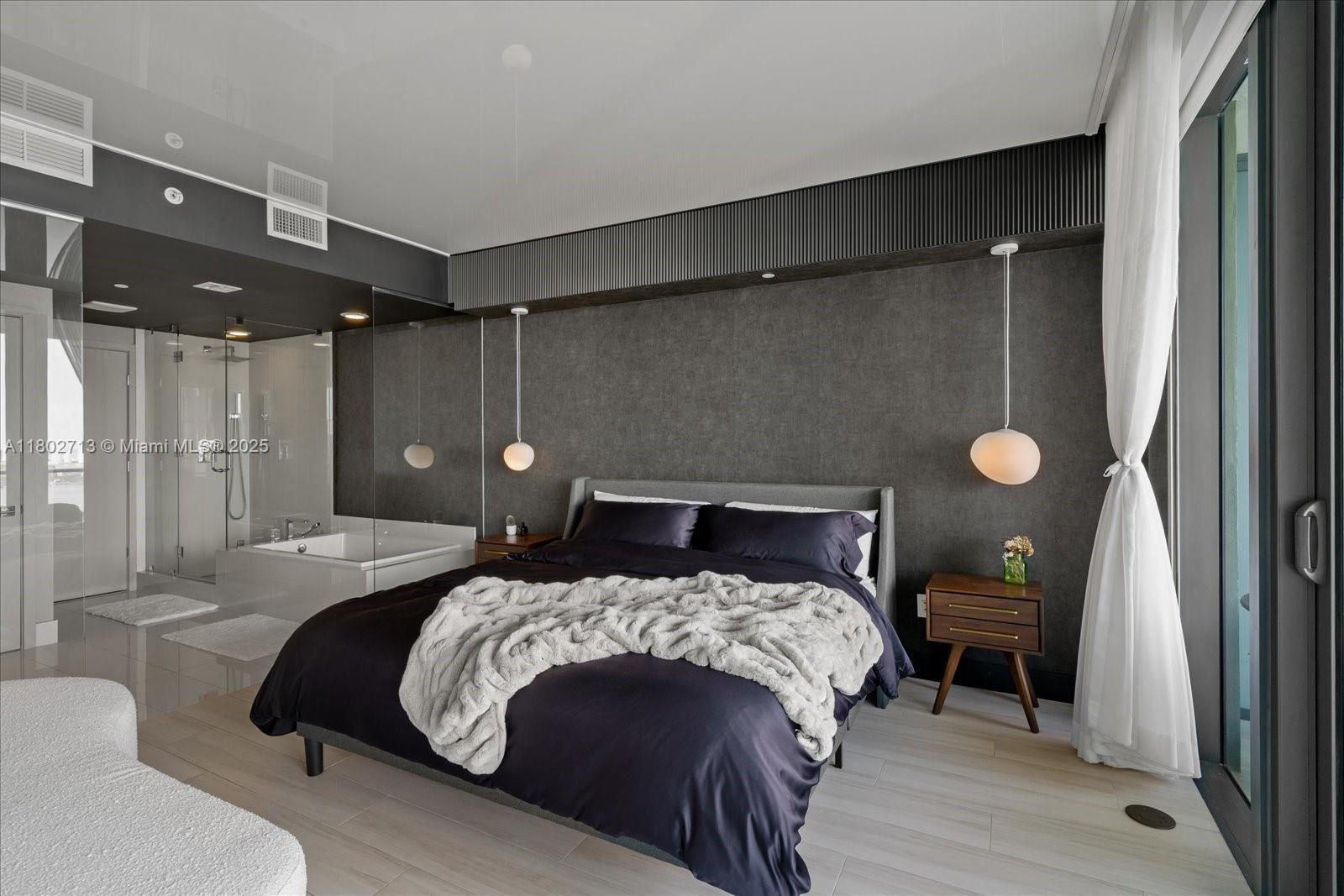 PARAISO BAY CONDO - Residential