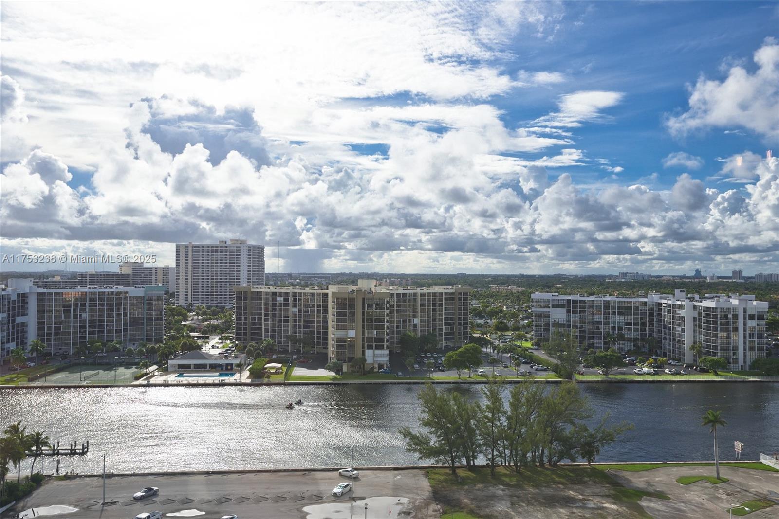 ALEXANDER TOWERS - Residential Lease