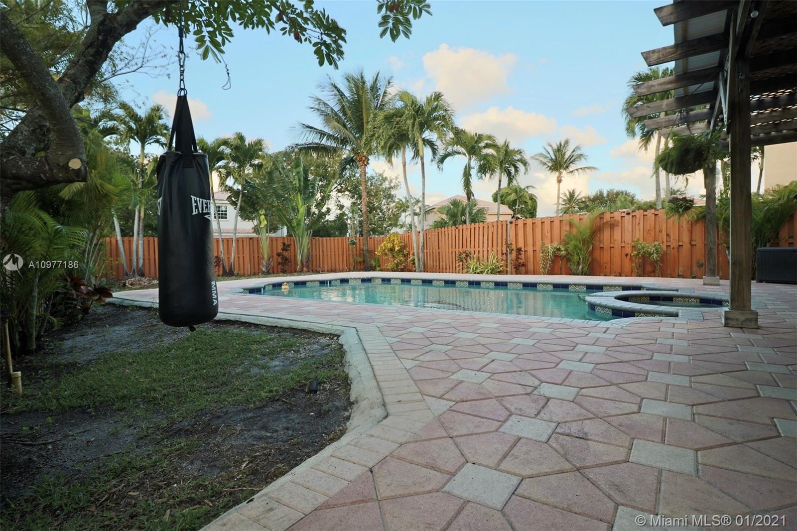 LANDINGS - Residential