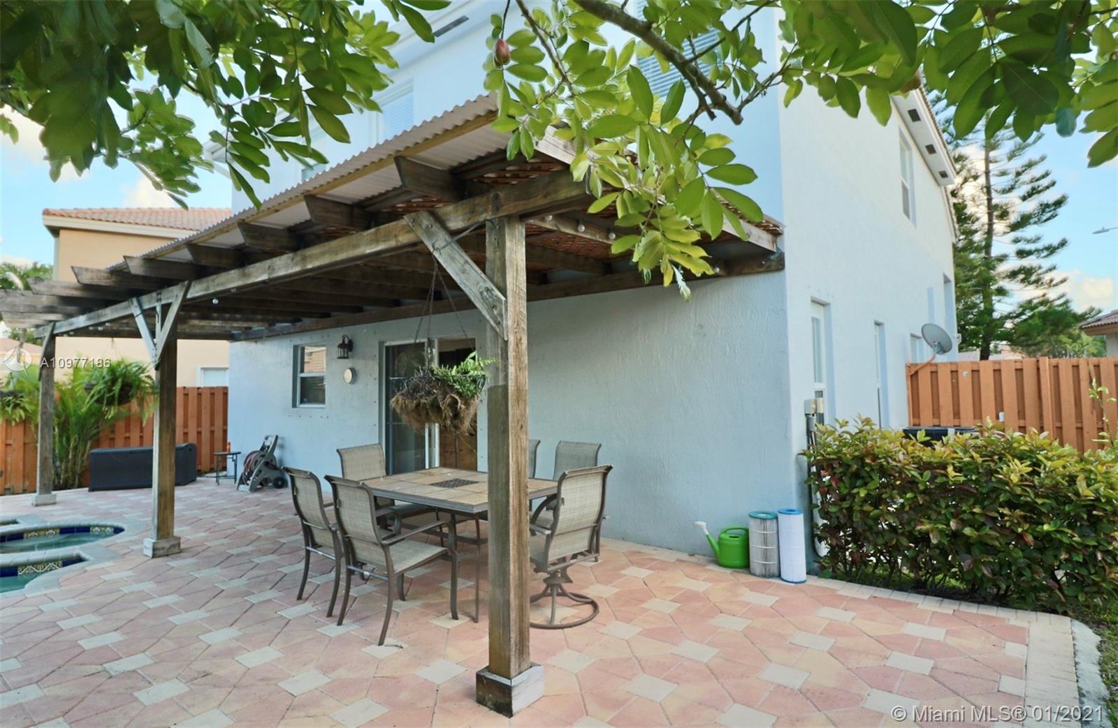 LANDINGS - Residential