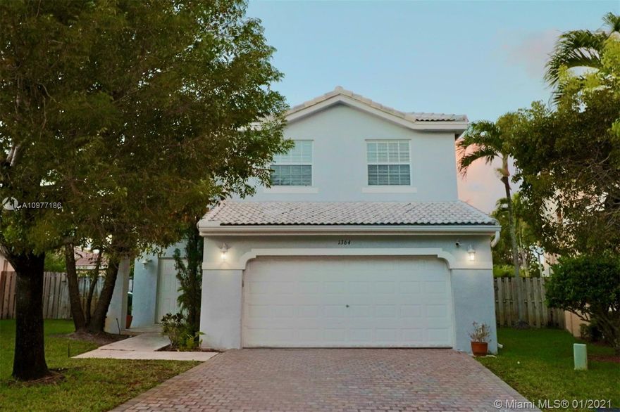 *Beautiful, turnkey,two-story house with pool and spa*Nothing left behind, vaulted ceilings, great layout, and oversized lot. The design has been conceived to accommodate the whole family enjoying each space, the backyard is totally integrated with the inside social areas. Delight with your family and friends the pool and BBQ areas. Relax after work with a cup of wine or an iced lemonade in the privacy of your garden. The extensive master bedroom has a beautiful and private updated bathroom, comfortably designed with a double sink, tub, and shower,  besides the large walking closet. In addition to the 2 bedrooms and the shared bathroom, the open living space may be converted into a private office, playroom, or an additional bedroom. This *all in one* house won't last, hurry, hurry.