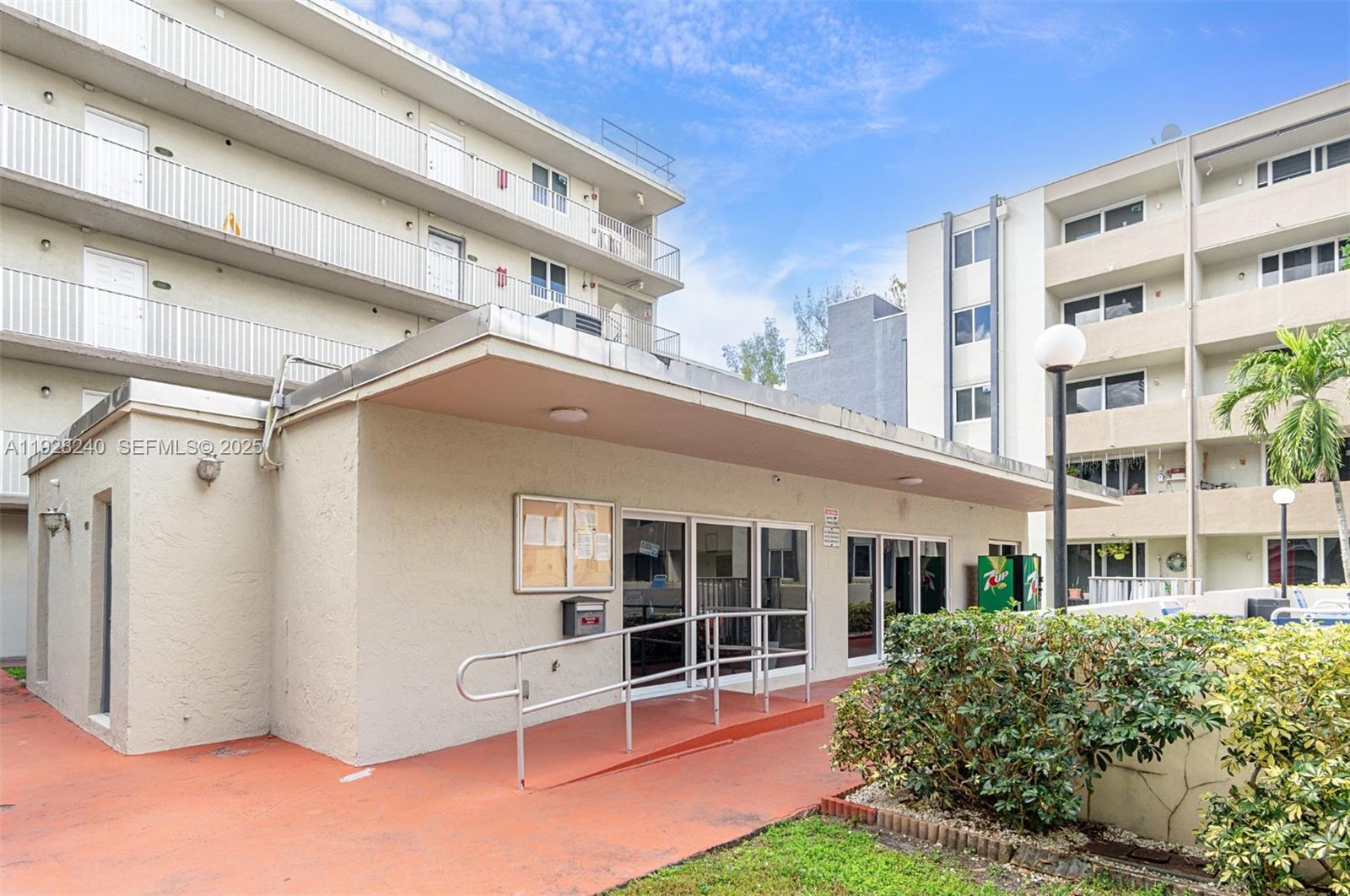 SAMARI LAKE EAST CONDO - Residential Lease