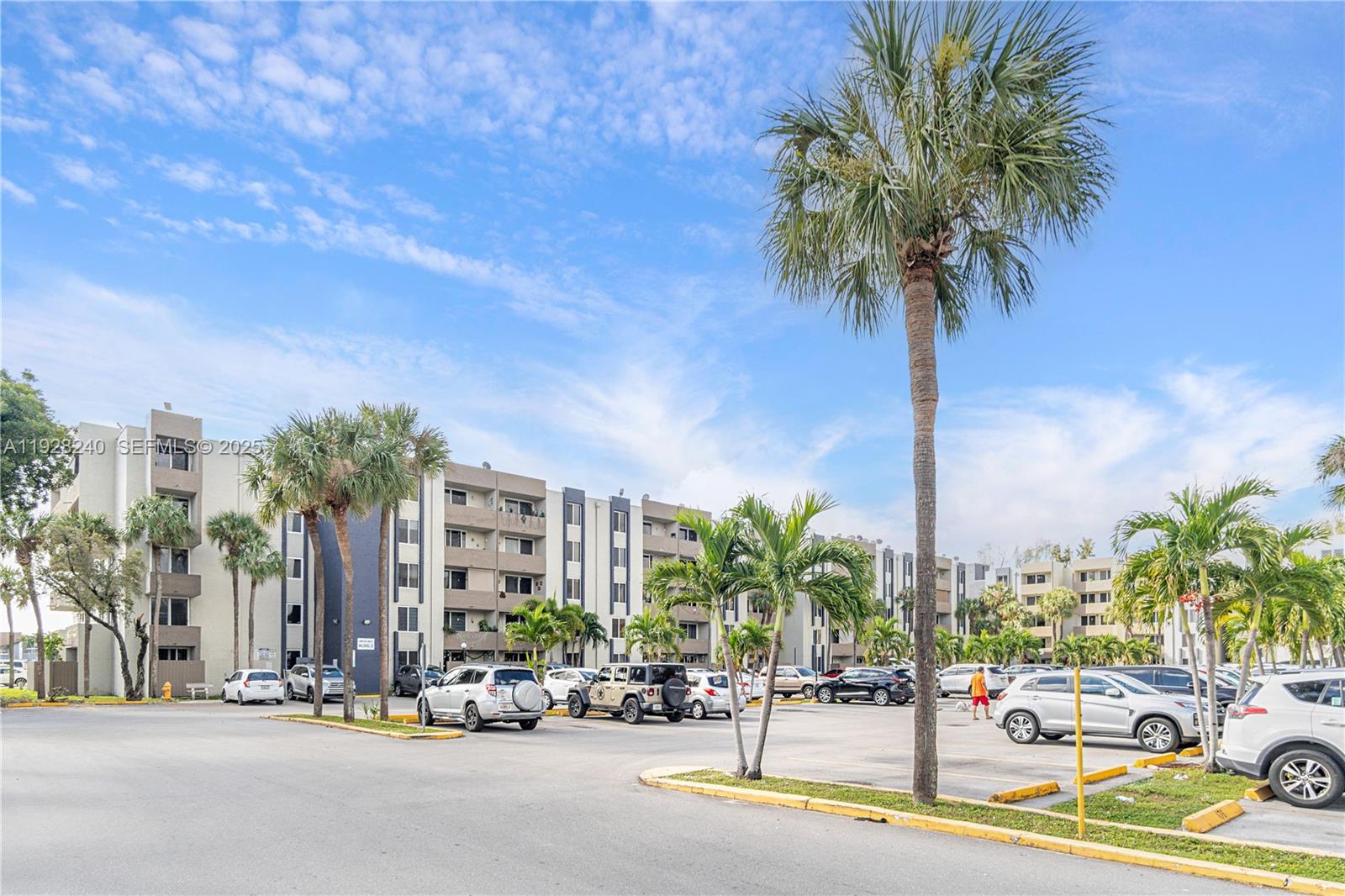 SAMARI LAKE EAST CONDO - Residential Lease