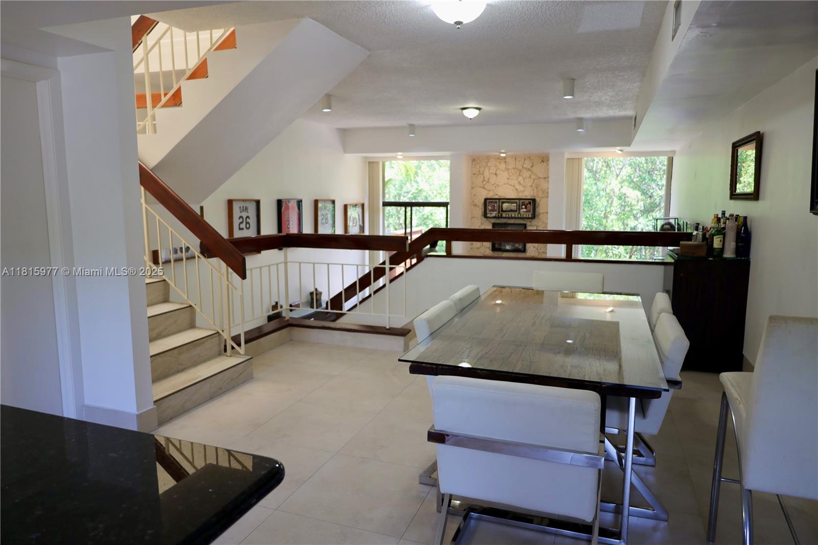 CASA BELLA VILLAS - Residential Lease