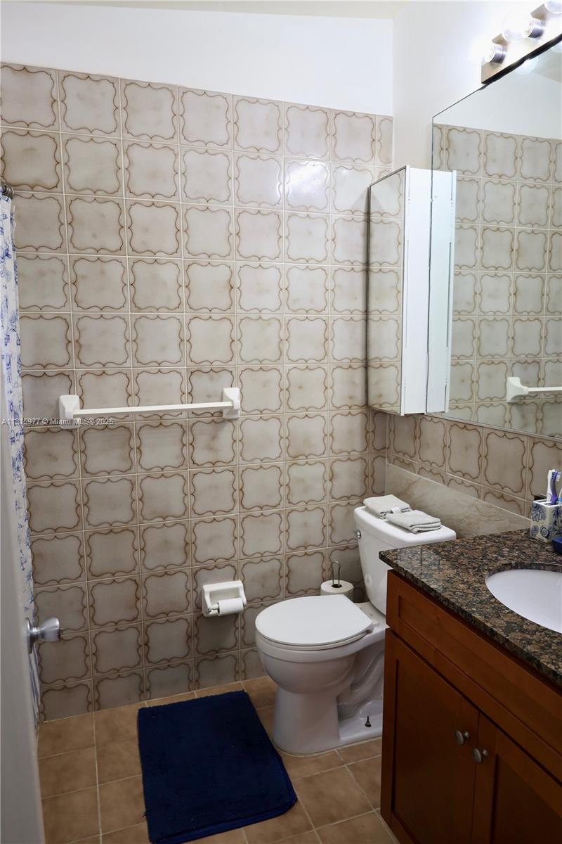 CASA BELLA VILLAS - Residential Lease