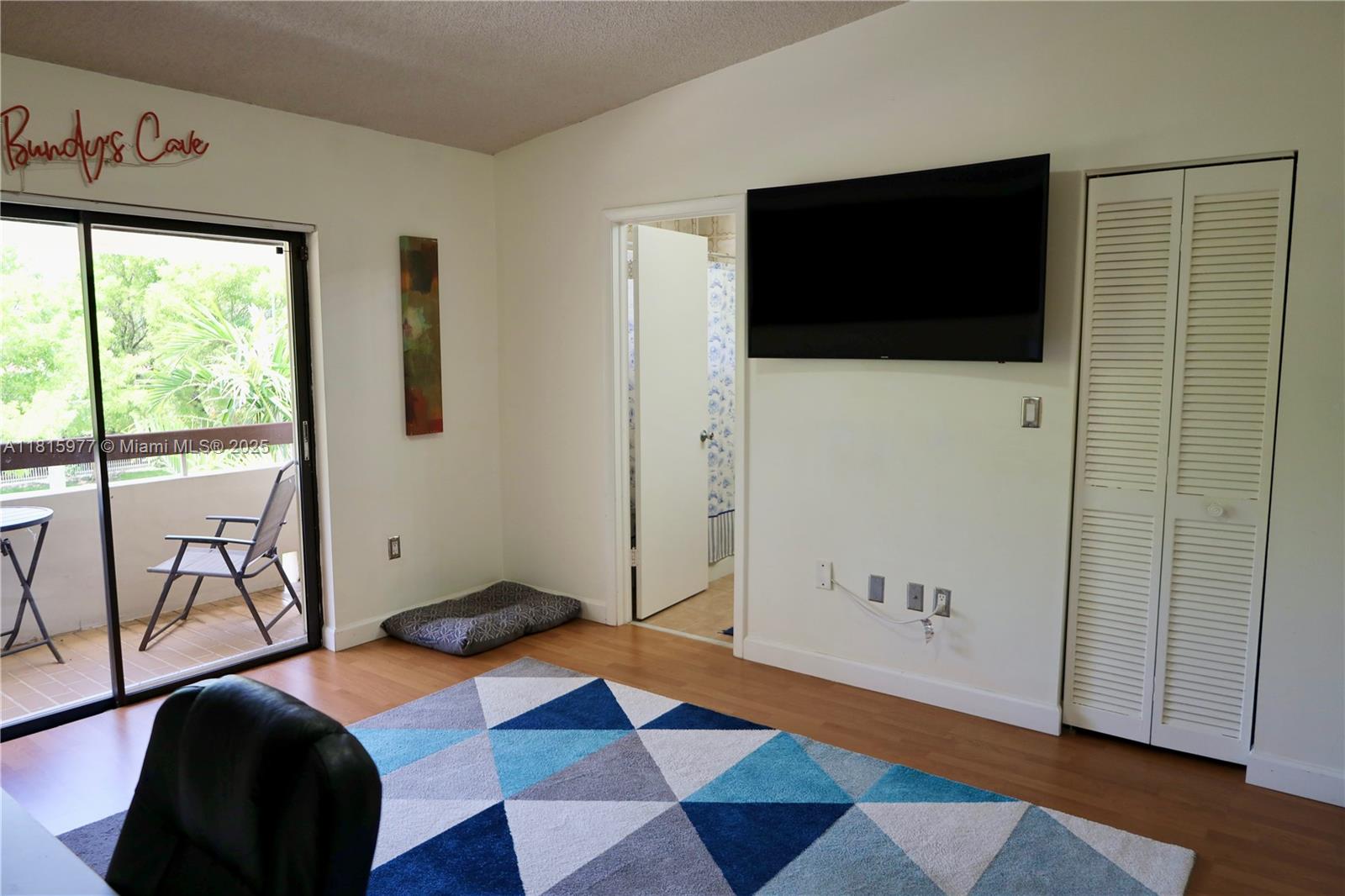 CASA BELLA VILLAS - Residential Lease