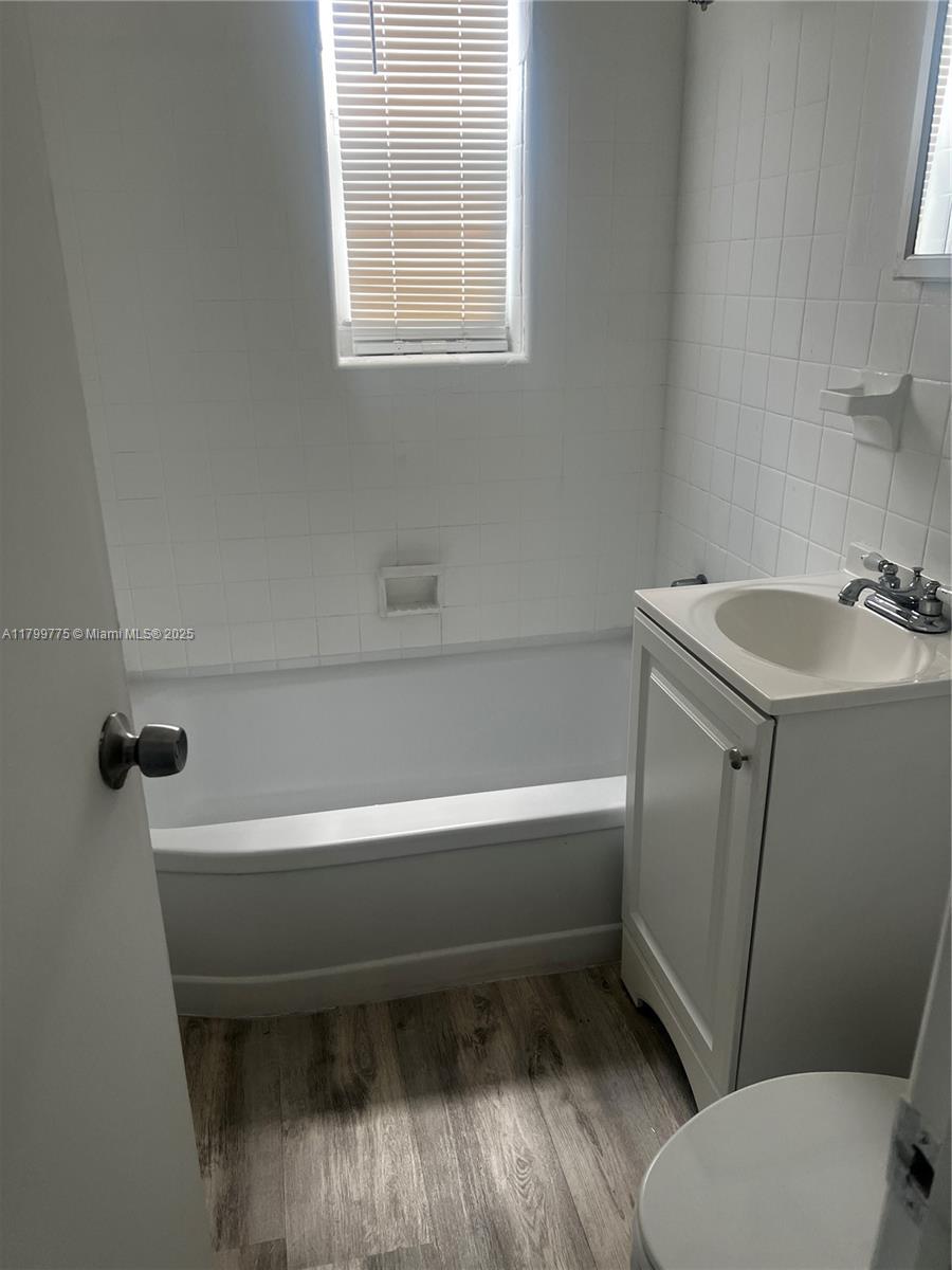 LINCOLN SUB - Residential Lease