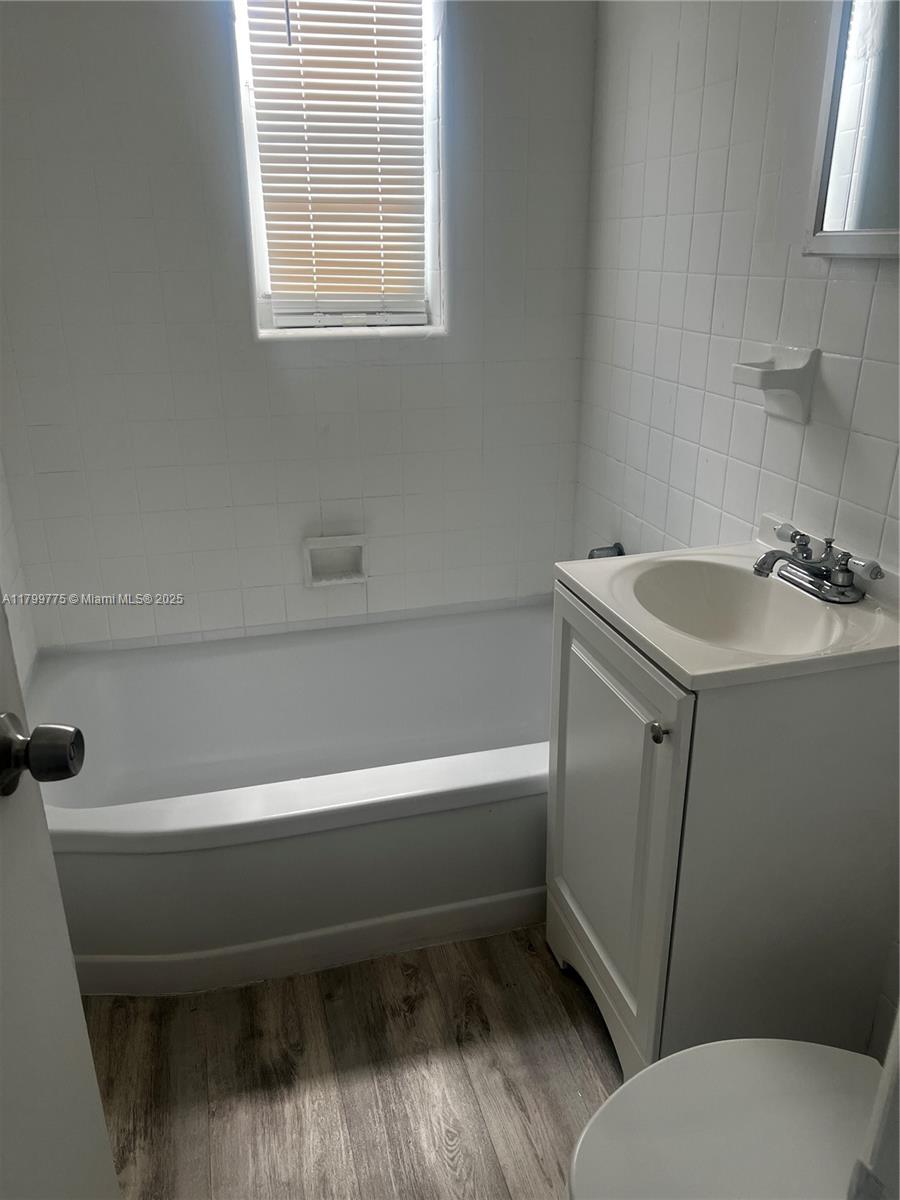 LINCOLN SUB - Residential Lease