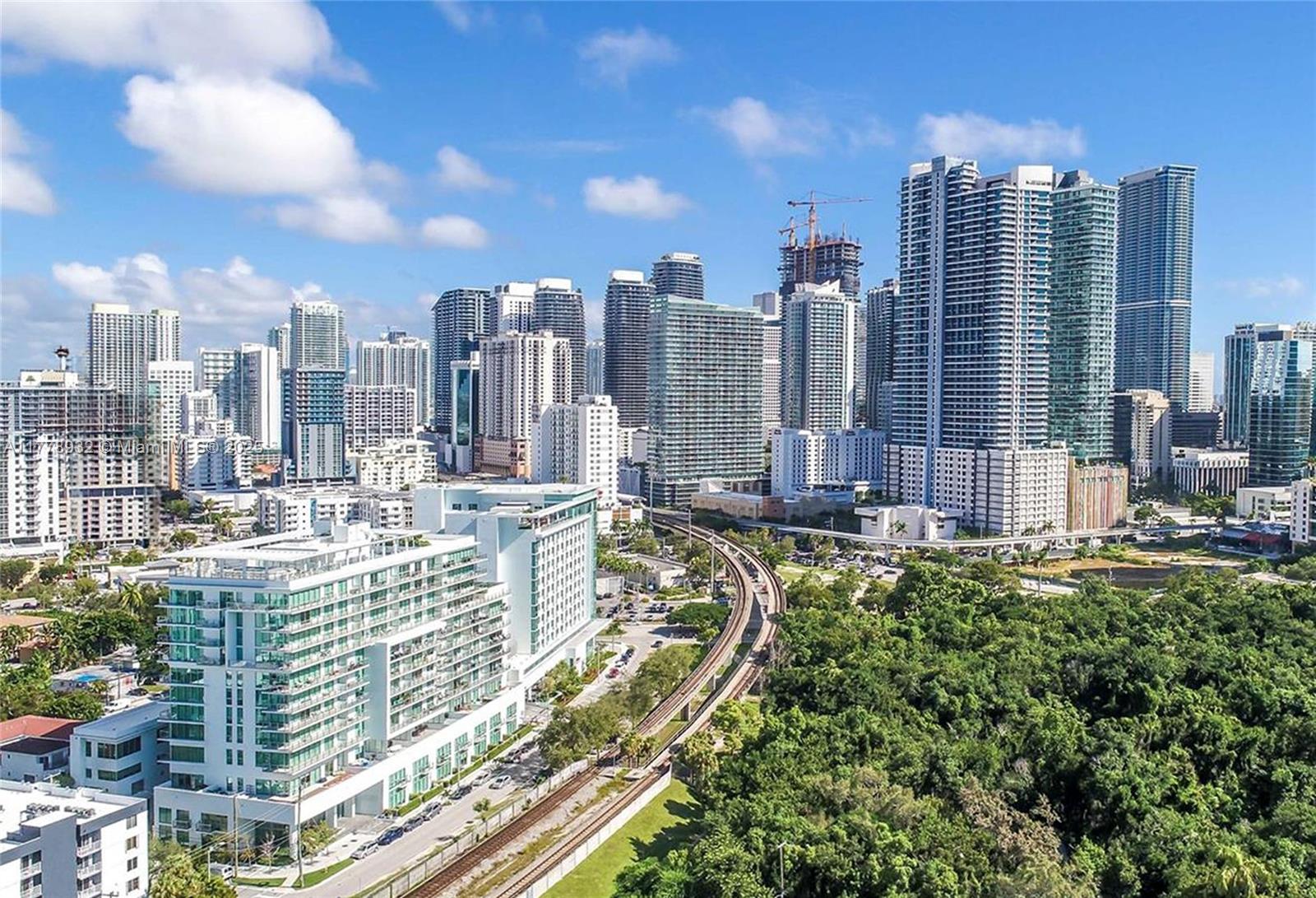 1600 SW 1st Ave 402