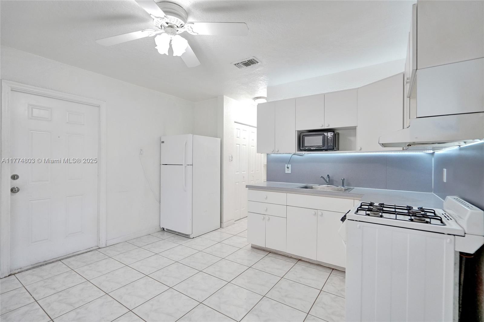 HOLLYWOOD PARK, OCEAN - Residential Income