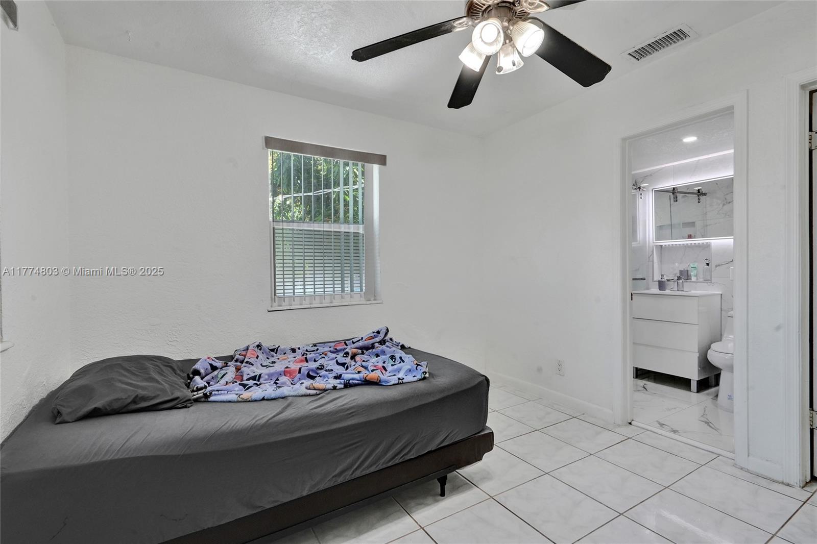 HOLLYWOOD PARK, OCEAN - Residential Income