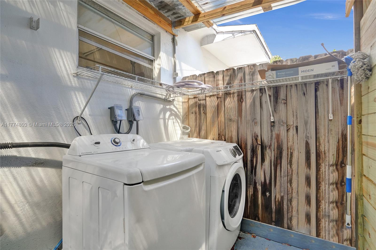HOLLYWOOD PARK, OCEAN - Residential Income