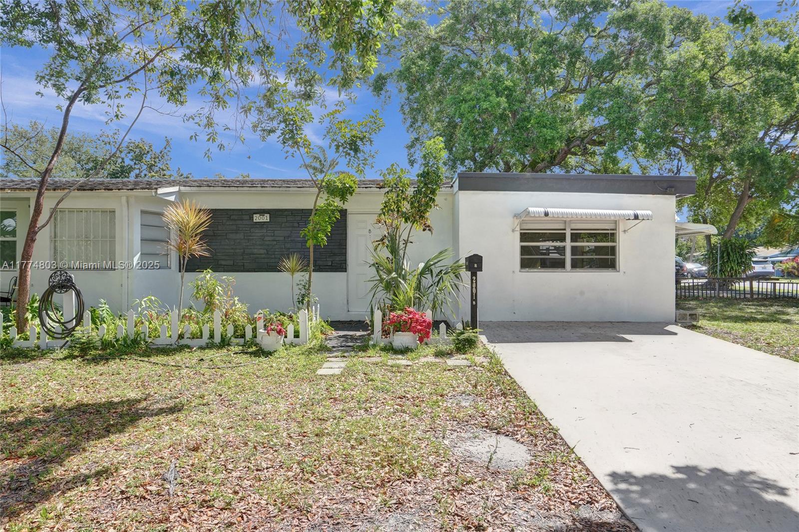 HOLLYWOOD PARK, OCEAN - Residential Income