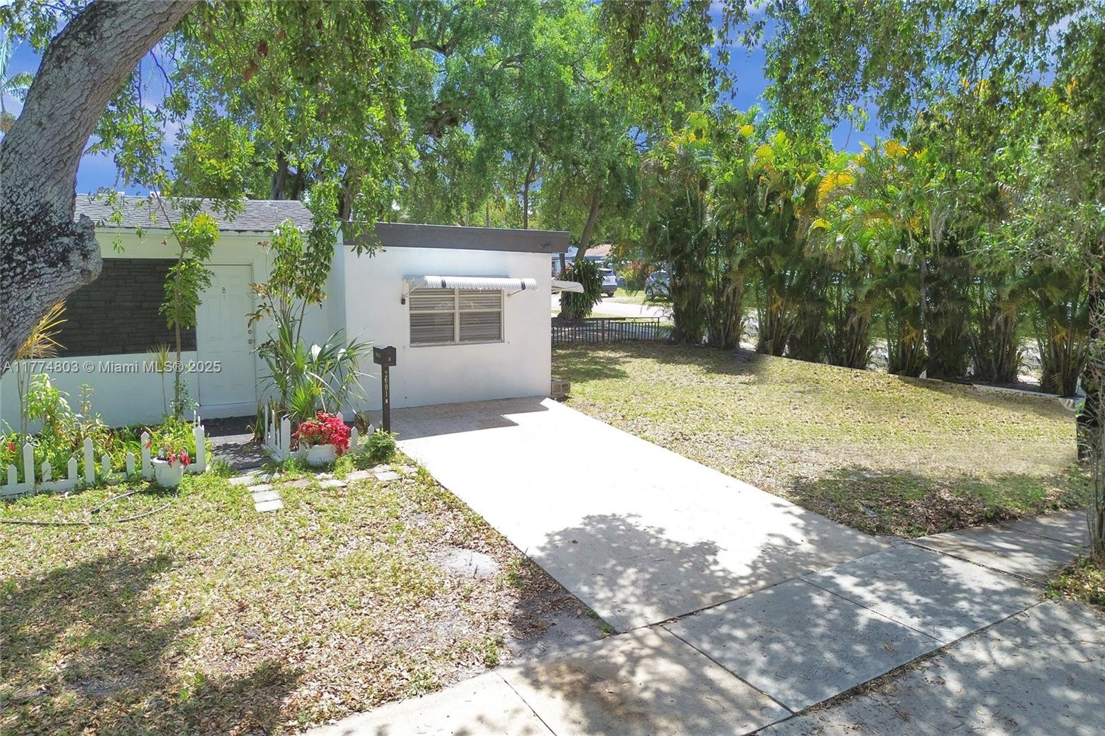 HOLLYWOOD PARK, OCEAN - Residential Income