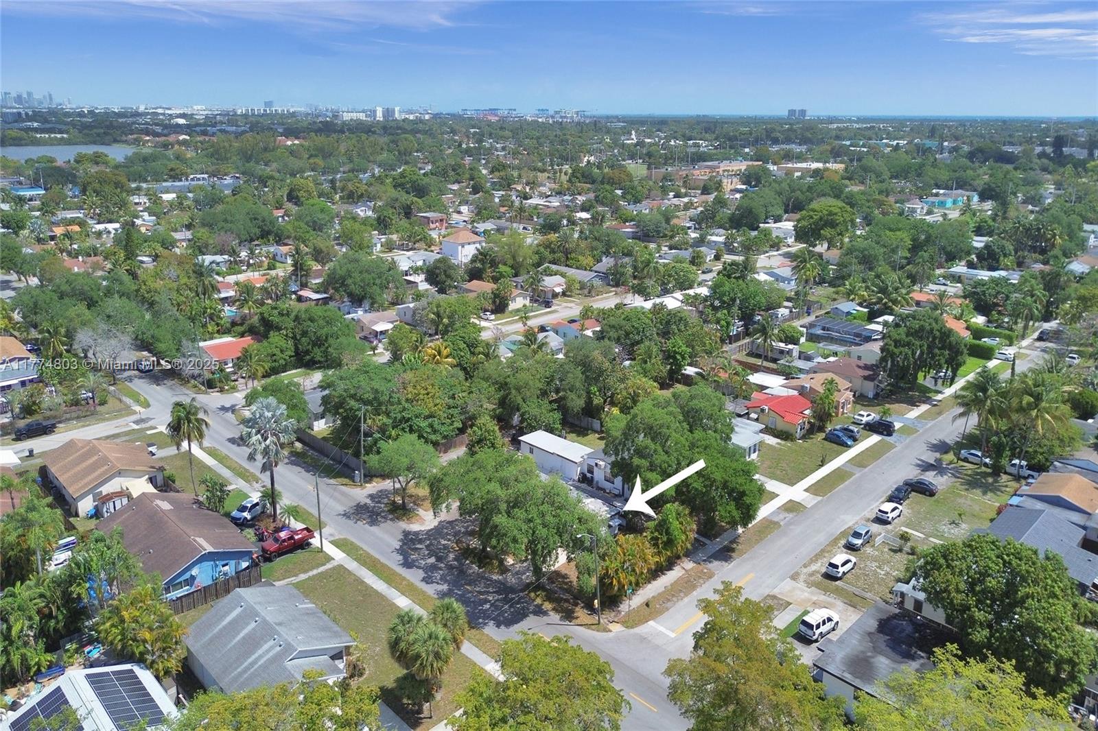 HOLLYWOOD PARK, OCEAN - Residential Income